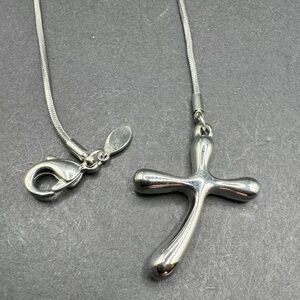 Vintage Premier designs Silvertone snake chain anklet with cross dangle